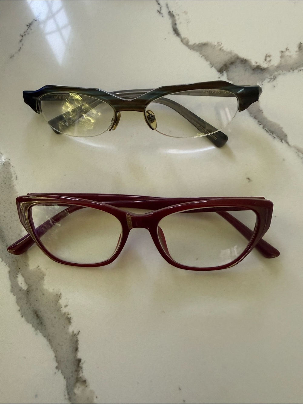 Women's Burgundy Cat-Eye Reading Glasses - Classic Style